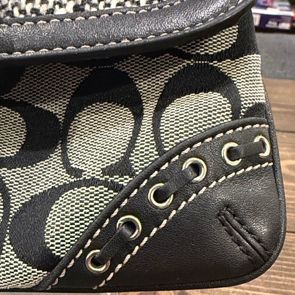 Coach*Rare*Signature C Canvas, Tweed & Leather Trim Soho Wristlet/Wallet (EUC) - Picture 6 of 16